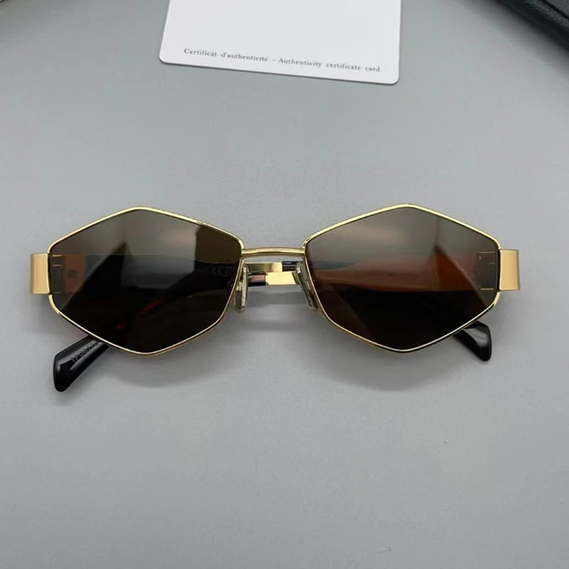 Lunettes géométriques dorées verres fumés grisés
