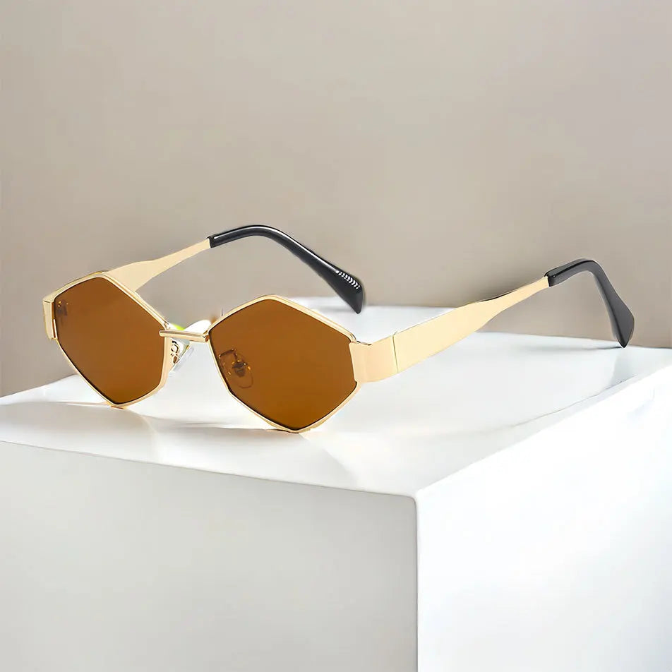 Lunettes géométriques dorées verres fumés grisés