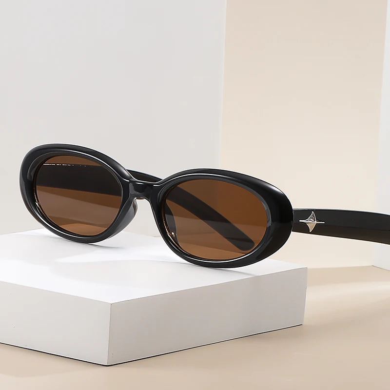 Lunettes de soleil noires ovales rétro