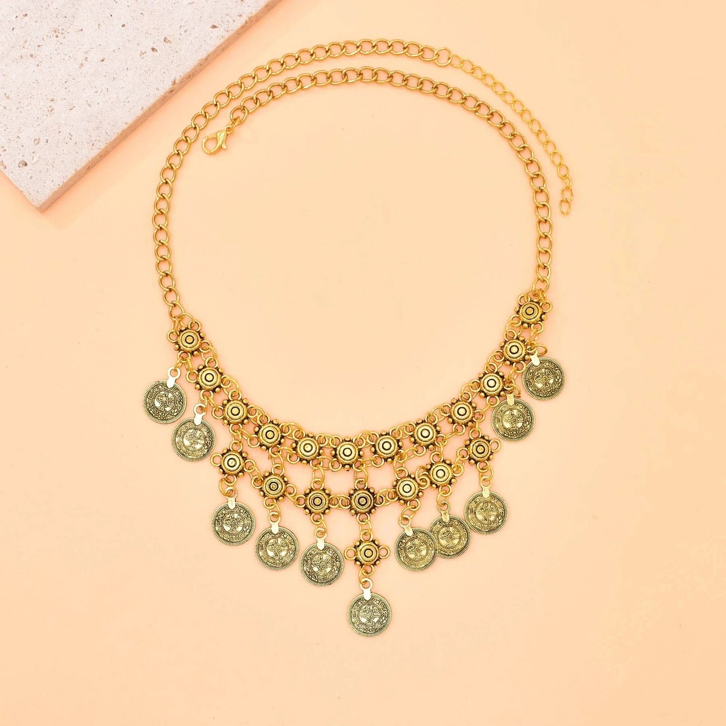 Collier argenté à pampilles style bohème