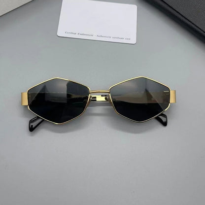 Lunettes géométriques dorées verres fumés grisés