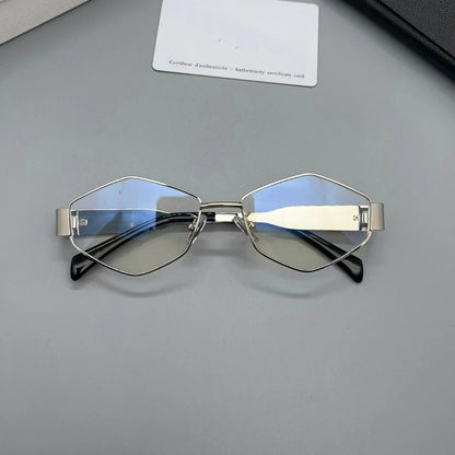 Lunettes géométriques dorées verres fumés grisés