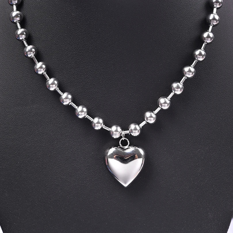 Collier boule argenté avec pendentif cœur